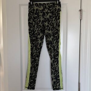Victoria's Secret Sport Camo Leopard Leggings